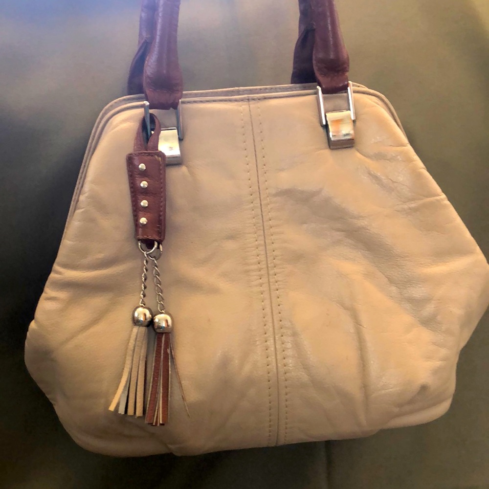 Lovely VIC’S &LEON leather ivory/brown color Bag